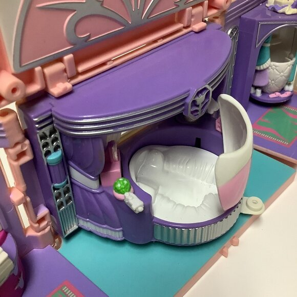 Vintage Polly Pocket Dream Builders Master Bedroom with Doll & Dog Figures 1999 - Picture 6 of 16